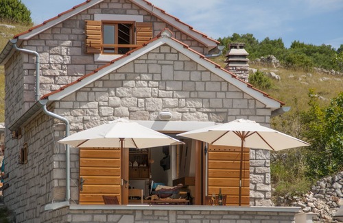 Kornati House | 2 meters from the sea - Run away form busy everyday -