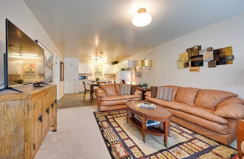 Corvallis Apartment | 2 Mi to Bitterroot River: Downtown Corvallis Apt!