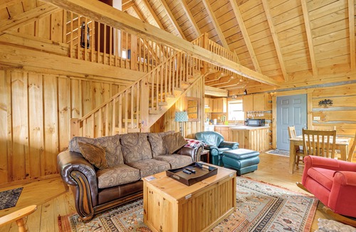 Vesta Cabin | 2 Mi to Blue Ridge Pkwy! Mtn Escape w/Fireplace