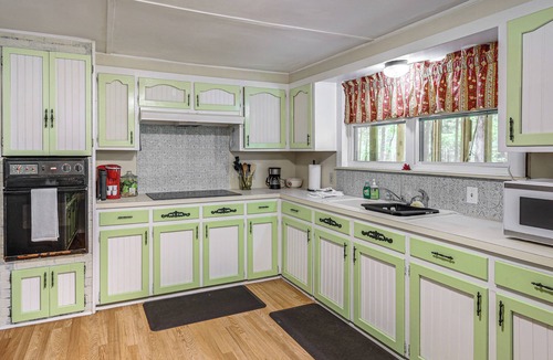 Higden House | 2 Mi to Cherokee Landing! Secluded Forest Escape
