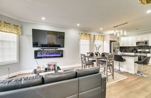 Schenectady Apartment | 2 Mi to Downtown: Charming Apt in Schenectady!