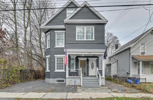 Schenectady Apartment | 2 Mi to Downtown Charming Apt in Schenectady!