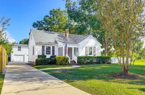 New Bern House | 2 Mi to Downtown: Pet-Friendly Home in New Bern!