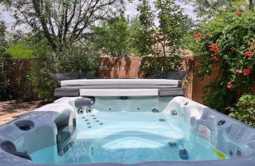 Santa Fe House | 2 Mi to Downtown Sante Fe: 4BR Retreat w/Patio