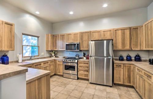 Santa Fe House | 2 Mi to Downtown Sante Fe: 4BR Retreat w/Patio