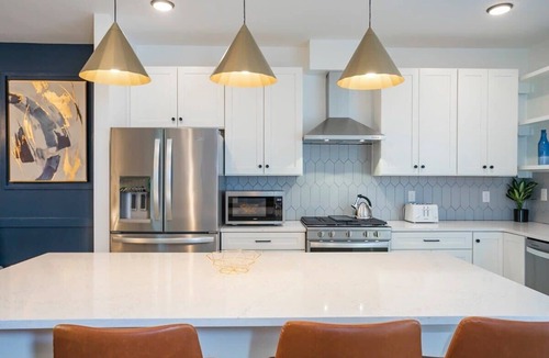 McFerrin Park Condo | 2 Mi to DT + King Beds & Garage