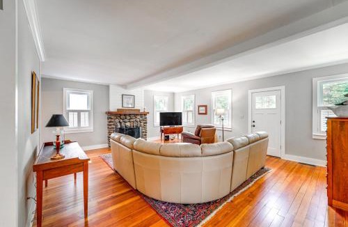 Madison House | 2 Mi to Dtwn: 2-Acre Retreat w/Large Yard!