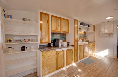 Old North End House | 2 Mi to Dtwn Colorado Springs Gem with Hot Tub!