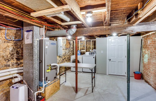 Lemoyne House | 2 Mi to Dtwn Harrisburg! Convenient Duplex
