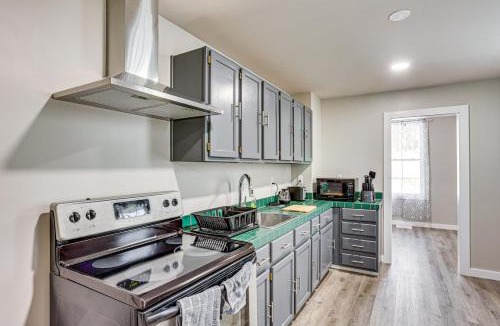 Lemoyne House | 2 Mi to Dtwn Harrisburg! Convenient Duplex