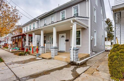 Lemoyne House | 2 Mi to Dtwn Harrisburg! Convenient Duplex