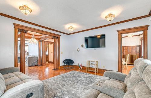 Rotterdam House | 2 Mi to Dtwn Schenectady! Spacious Retreat