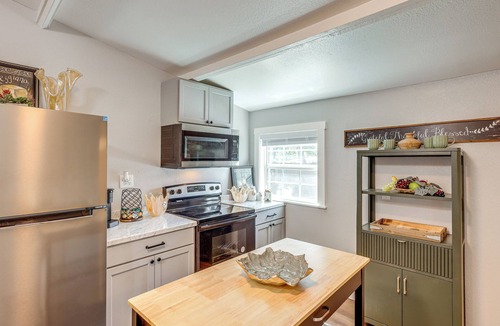 Waco House | 2 Mi to Dtwn: Stylish Family Home in Waco!