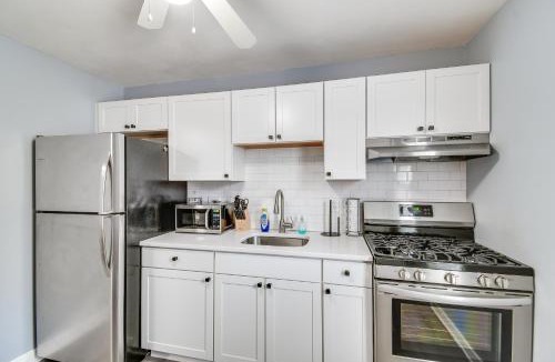 Syracuse Apartment | 2 Mi to Dtwn Syracuse: Cozy Updated Apt!