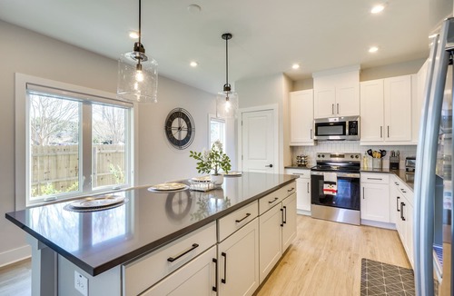 Durham House | 2 Mi to Duke & 3 Mi to Downtown: Durham Townhome