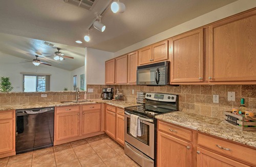 Canyon Trails House | 2 Mi to Goodyear Ballpark! 'Desert Beach House'