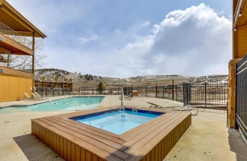 Granby Apartment | 2 Mi to Granby Ranch: Mtn Condo w/Hot Tub!
