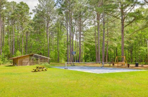 Higden Apartment | 2 Mi to Greers Ferry Lake Boat Ramp! Cozy Studio