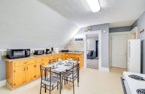 South Wedge Apartment | < 2 Mi to Hospitals & University: South Wedge Apt!