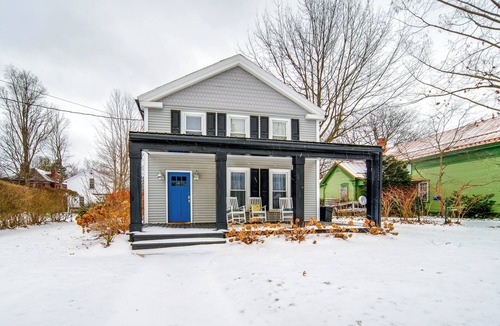 Westfield House | 2 Mi to Lake Erie: Westfield Retreat w/Deck!