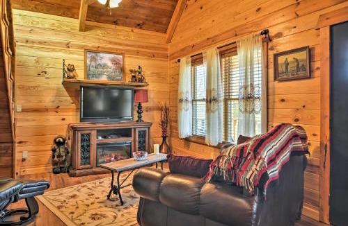 Hot Springs House | 2 Mi to Lake Hamilton! Log Cabin w/Cozy Loft