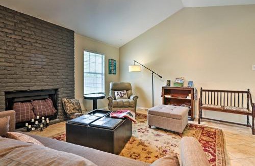McQueeney House | 2 Mi to Lake McQueeny: Gem w/Covered Patio