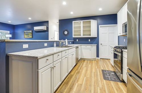 Abrams House | 2 Mi to Lake Michigan: Fire Pit, Grill, Patio!