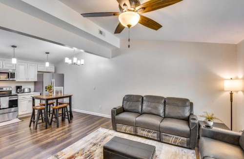 Shorewood-Tower Hills-Harbert Apartment | 2 Mi to Lake Michigan Pet-Friendly Sawyer Apt
