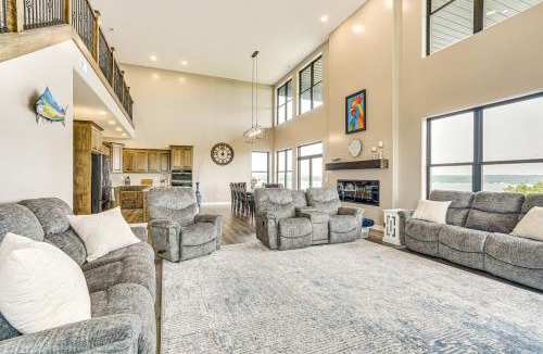 Crofton House | 2 Mi to Lewis and Clark Lake: Spacious Getaway