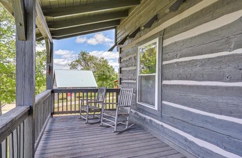 Vesta House | 2 Mi to Mabry Mill: Mtn-View Cabin w/Porch!