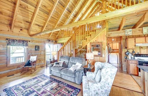 Vesta House | 2 Mi to Mabry Mill: Mtn-View Cabin w/Porch!