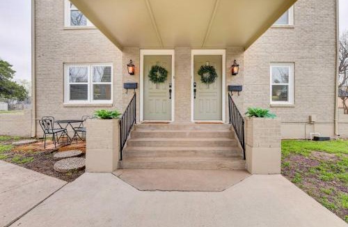 Austin Ave. House | 2 Mi to Magnolia Mkt: Cozy Retreat w/Shared Yard