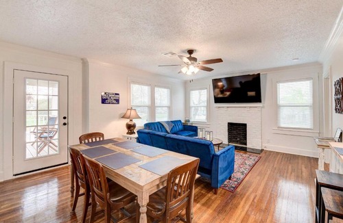 Austin Ave. House | 2 Mi to Magnolia Mkt: Cozy Retreat w/Shared Yard