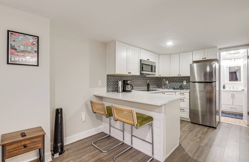 Logan Circle Apartment | 2 Mi to National Mall: Walkable DC Studio!
