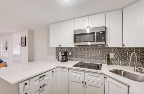 Logan Circle Apartment | 2 Mi to National Mall: Walkable DC Studio!