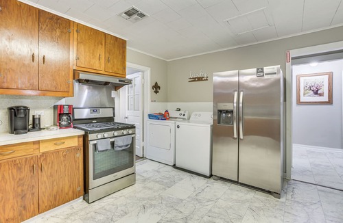 Thibodaux Cottage | 2 Mi to Nicholls State University: Home w/Yard