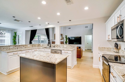 Burleson House | 2 Mi to Old Town: Spacious Burleson Vacation Home