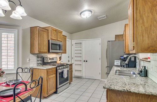 Norman Cottage | 2 Mi to OU: Family-friendly Retreat w/Patio!
