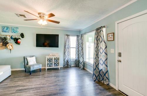 Aransas Pass House | 2 Mi to Redfish Bay: Aransas Pass Home w/Fire Pit