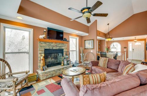 Beech Mountain House | 2 Mi to Ski Resort: Beech Mtn Home w/Fire Pit!