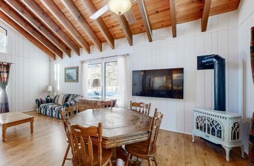 Truckee House | < 2 Mi to Tahoe Donner Ski Resort: Serene Retreat