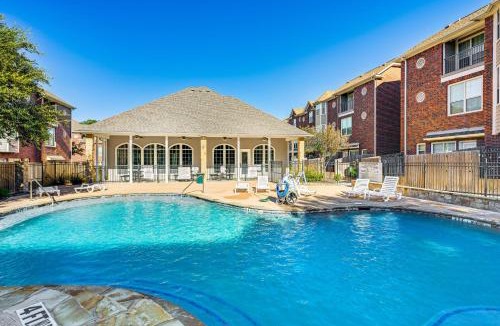 College Station House | 2 Mi to Texas A&M: Unit w/Pool & Hot Tub Access