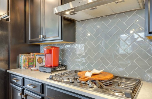 Wetmore House | 2 Mi to TPC San Antonio: Group Getaway w/Theater!