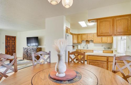 Sandia Ridge House | 2 Mi to UNM Campus: Home in Quiet Area of ABQ