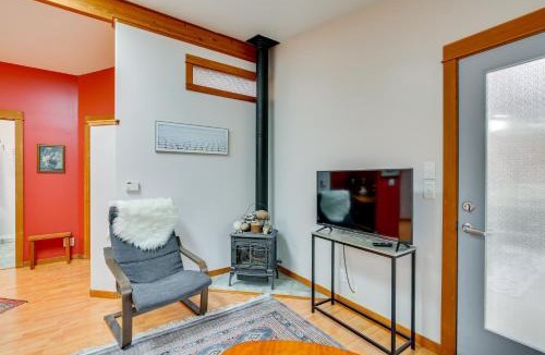 Southeast Eugene Apartment | 2 Mi to UO Cozy Retreat in Eugene!