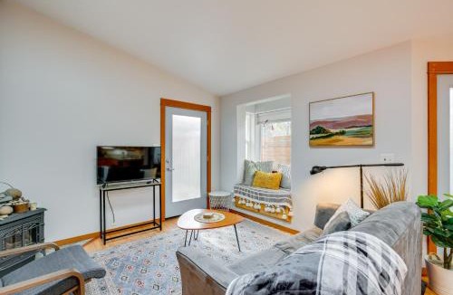 Southeast Eugene Apartment | 2 Mi to UO Cozy Retreat in Eugene!