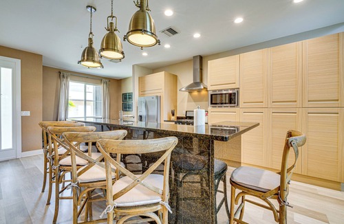Florida Central Atlantic Coast Apartment | < 2 Mi to WDW Attractions: Luxe Family Getaway!