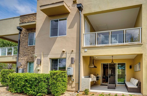 Florida Central Atlantic Coast Apartment | < 2 Mi to WDW Attractions: Luxe Family Getaway!