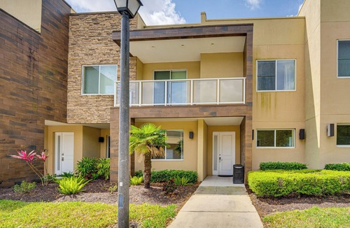 Florida Central Atlantic Coast Apartment | < 2 Mi to WDW Attractions: Luxe Family Getaway!