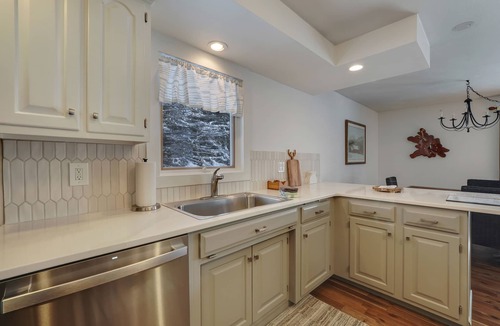 Boyne City House | 2 Miles To Boyne Mountain & Deer Lake | Private Setting | Remodeled Kitchen